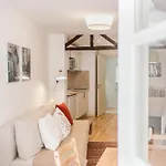 Guest Alfama Διαμέρισμα *