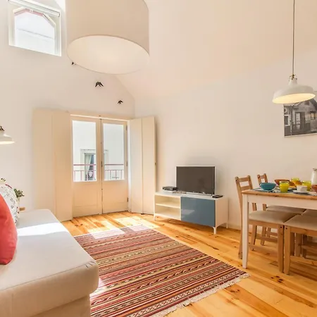 Guest Alfama Apartment